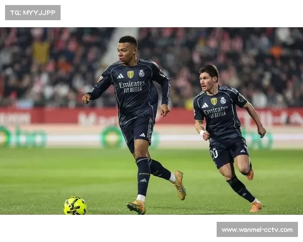 皇家社会2-1爆冷击败巴萨，争冠格局生变