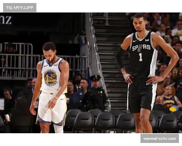 前瞻：马刺战勇士，文班亚马的护框能否限制库里体系的传球与三分转化？